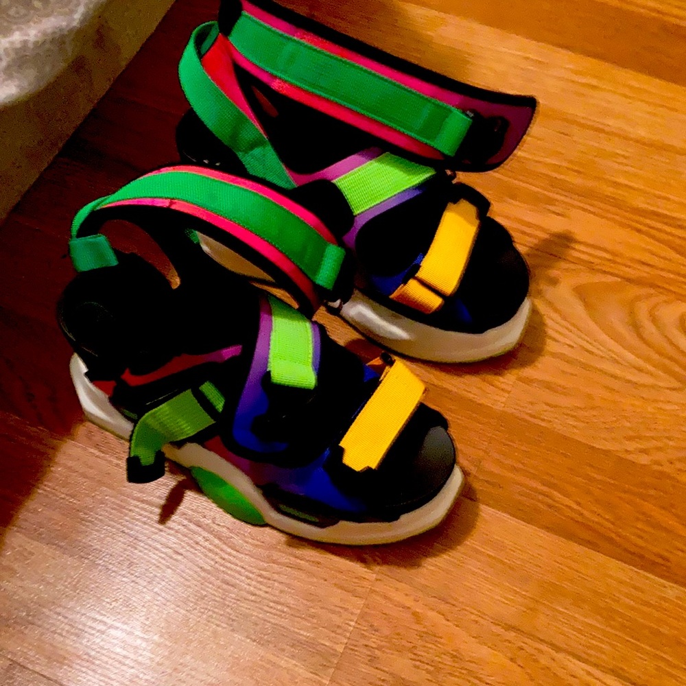 Anthony wang design colorful and fun!